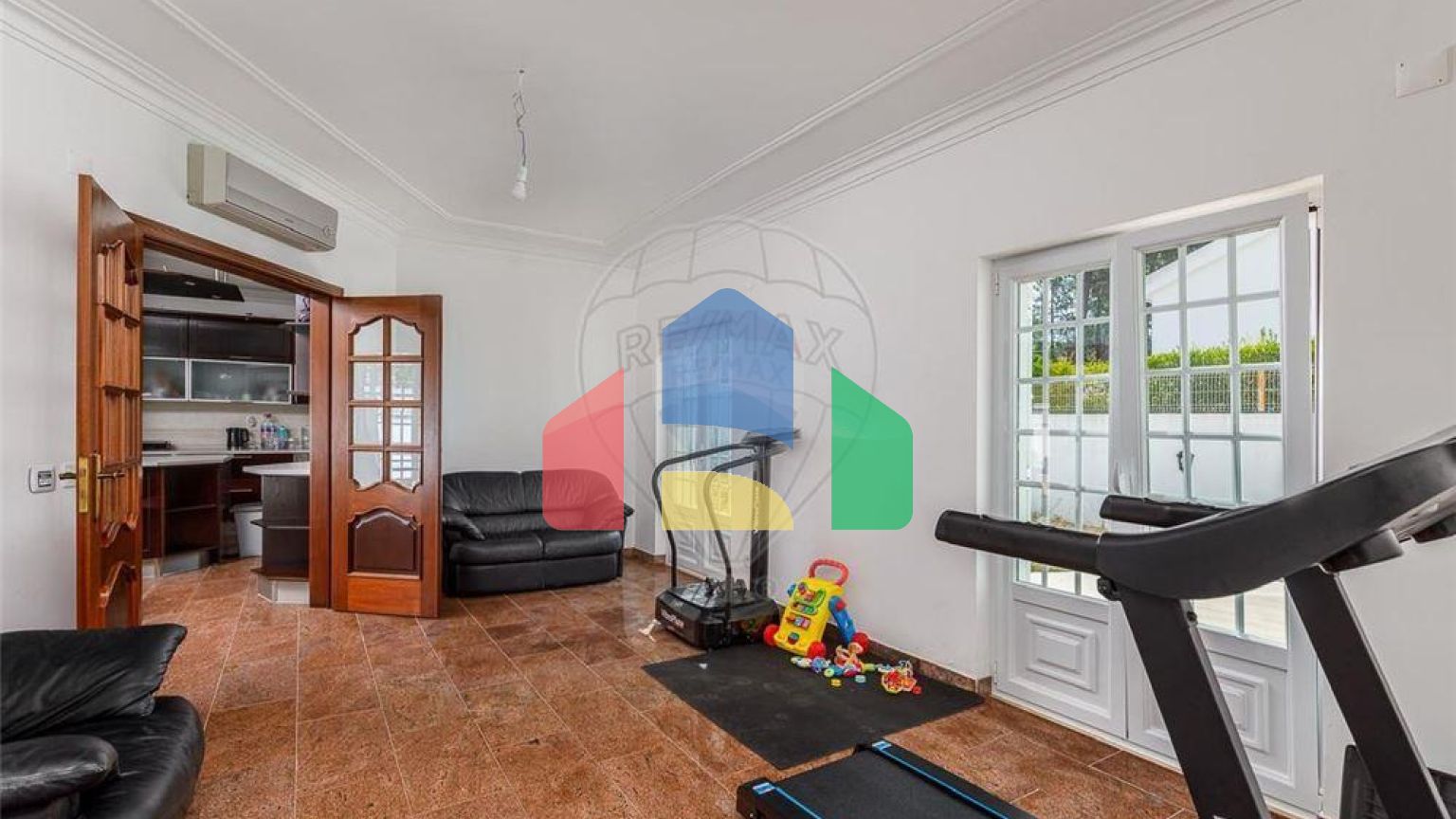 Residential - Single Family Home - T5 - Corroios, Seixal - PT