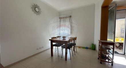 Residential - Condo/Apartment - T3 - Corroios, Seixal - PT