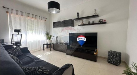 Residential - Condo/Apartment - T3 - Corroios, Seixal - PT