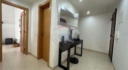 Residential - Condo/Apartment - T3 - Corroios, Seixal - PT