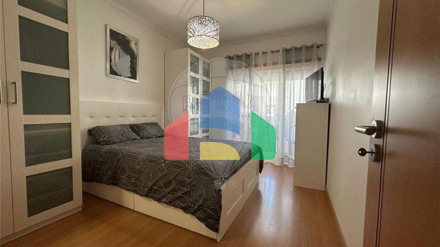 Residential - Condo/Apartment - T3 - Corroios, Seixal - PT