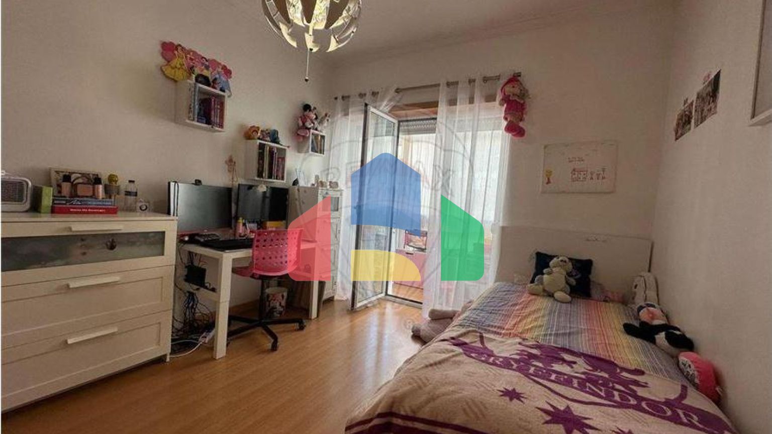 Residential - Condo/Apartment - T3 - Corroios, Seixal - PT