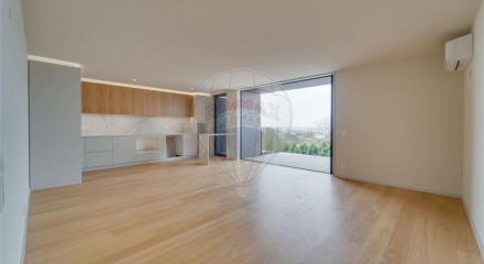 Residential - Condo/Apartment - T3 - Santa Marinha e São Pedro da Afurada, Vila Nova de Gaia - PT
