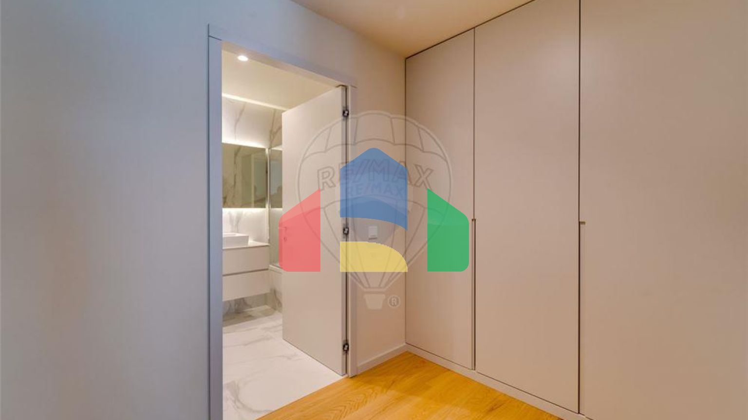 Residential - Condo/Apartment - T3 - Santa Marinha e São Pedro da Afurada, Vila Nova de Gaia - PT