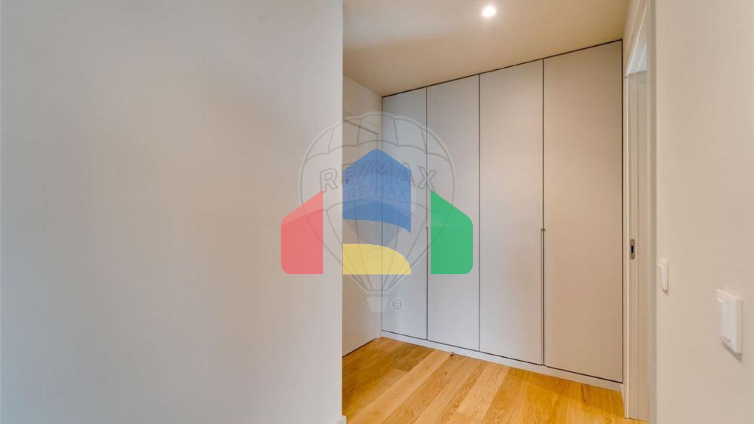 Residential - Condo/Apartment - T3 - Santa Marinha e São Pedro da Afurada, Vila Nova de Gaia - PT