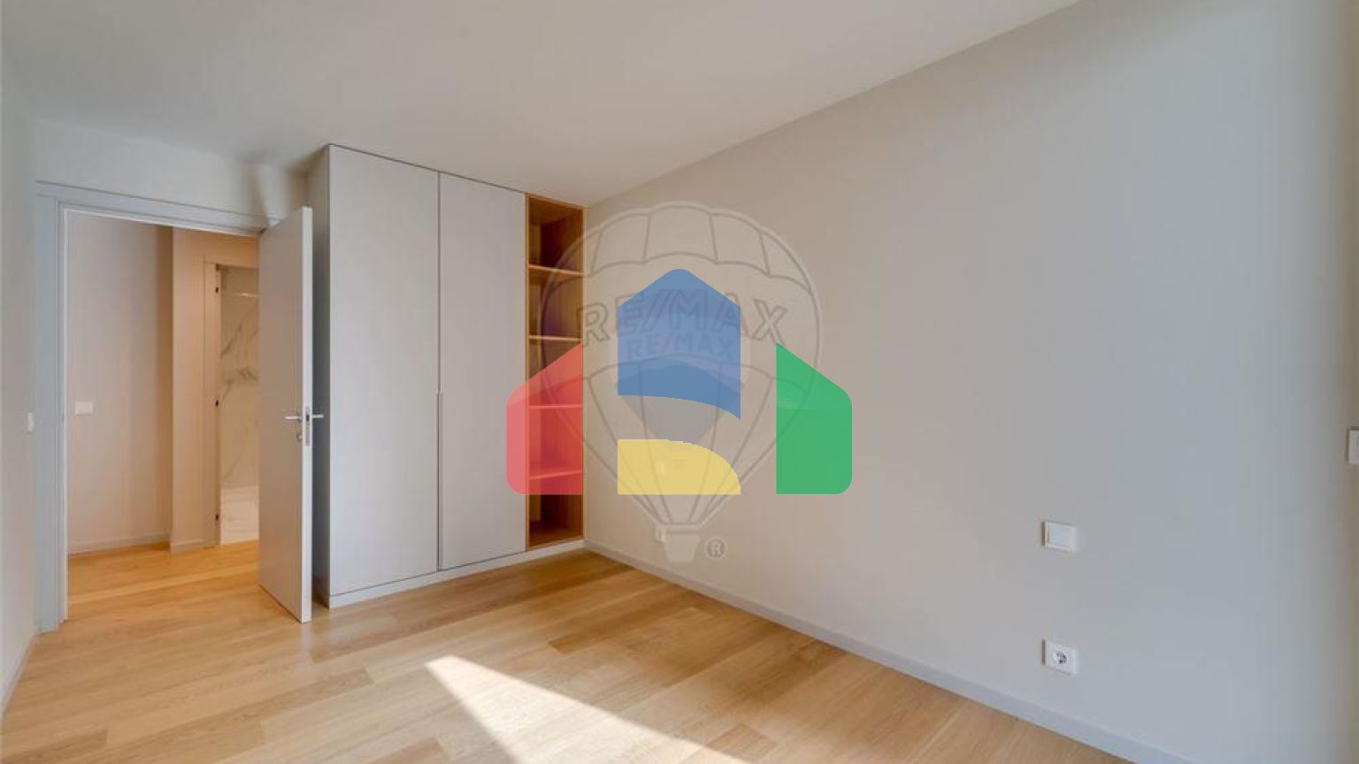 Residential - Condo/Apartment - T3 - Santa Marinha e São Pedro da Afurada, Vila Nova de Gaia - PT