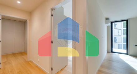 Residential - Condo/Apartment - T3 - Santa Marinha e São Pedro da Afurada, Vila Nova de Gaia - PT