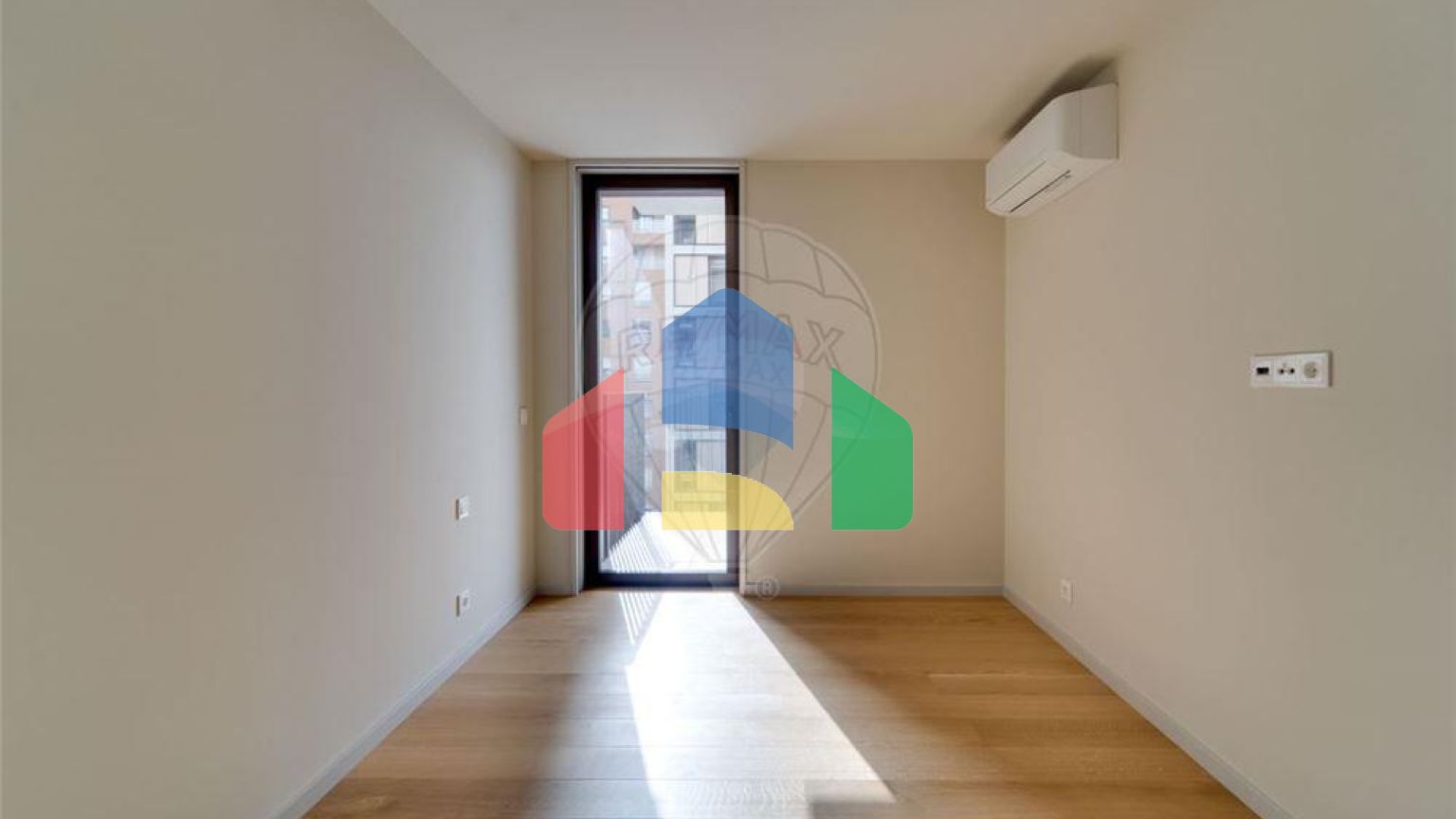 Residential - Condo/Apartment - T3 - Santa Marinha e São Pedro da Afurada, Vila Nova de Gaia - PT