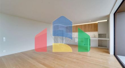 Residential - Condo/Apartment - T3 - Santa Marinha e São Pedro da Afurada, Vila Nova de Gaia - PT