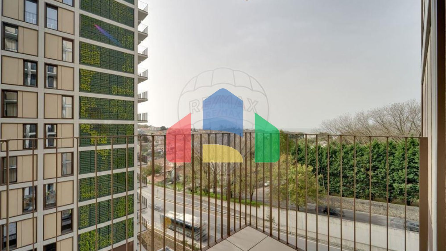 Residential - Condo/Apartment - T3 - Santa Marinha e São Pedro da Afurada, Vila Nova de Gaia - PT