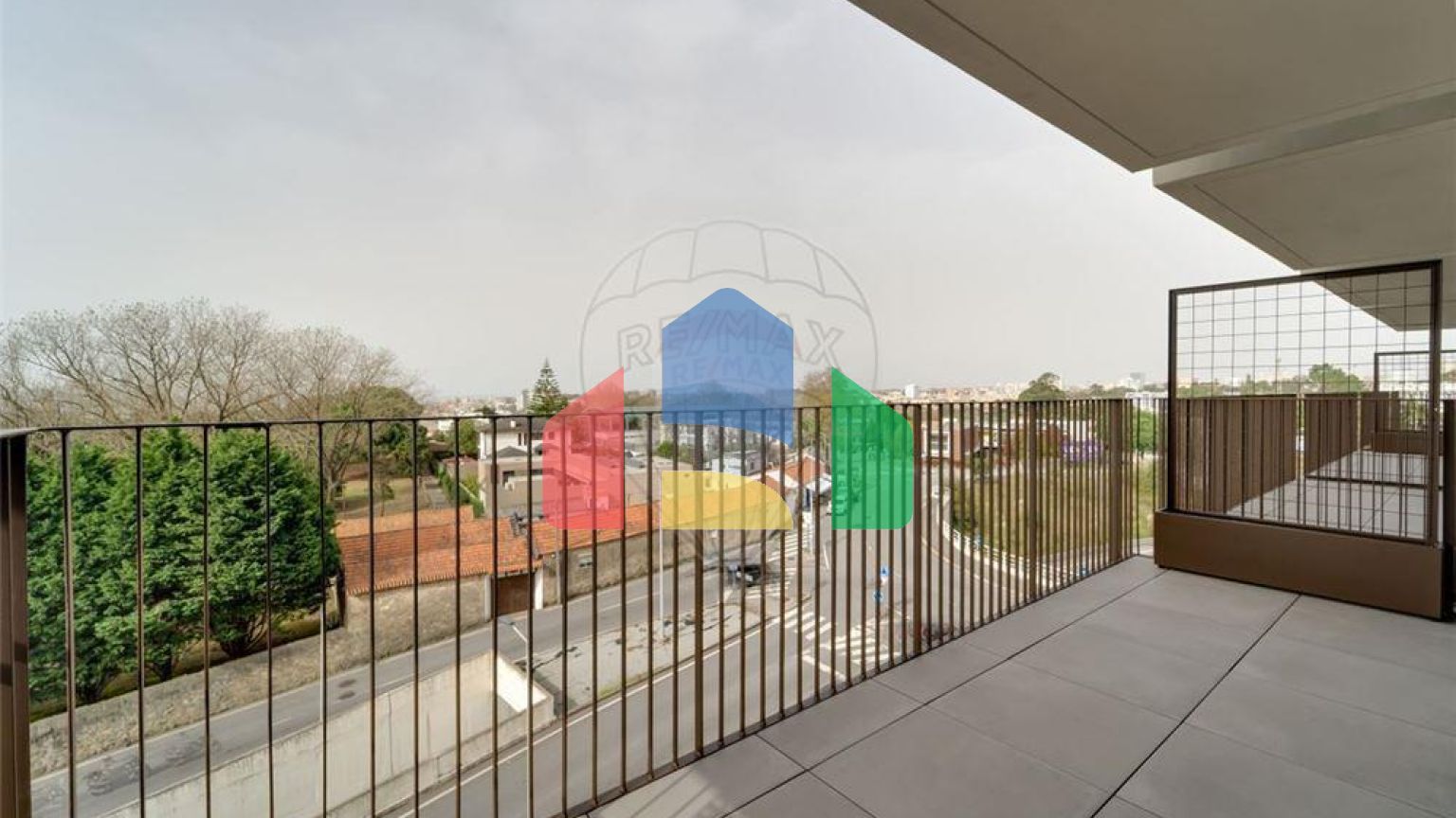 Residential - Condo/Apartment - T3 - Santa Marinha e São Pedro da Afurada, Vila Nova de Gaia - PT