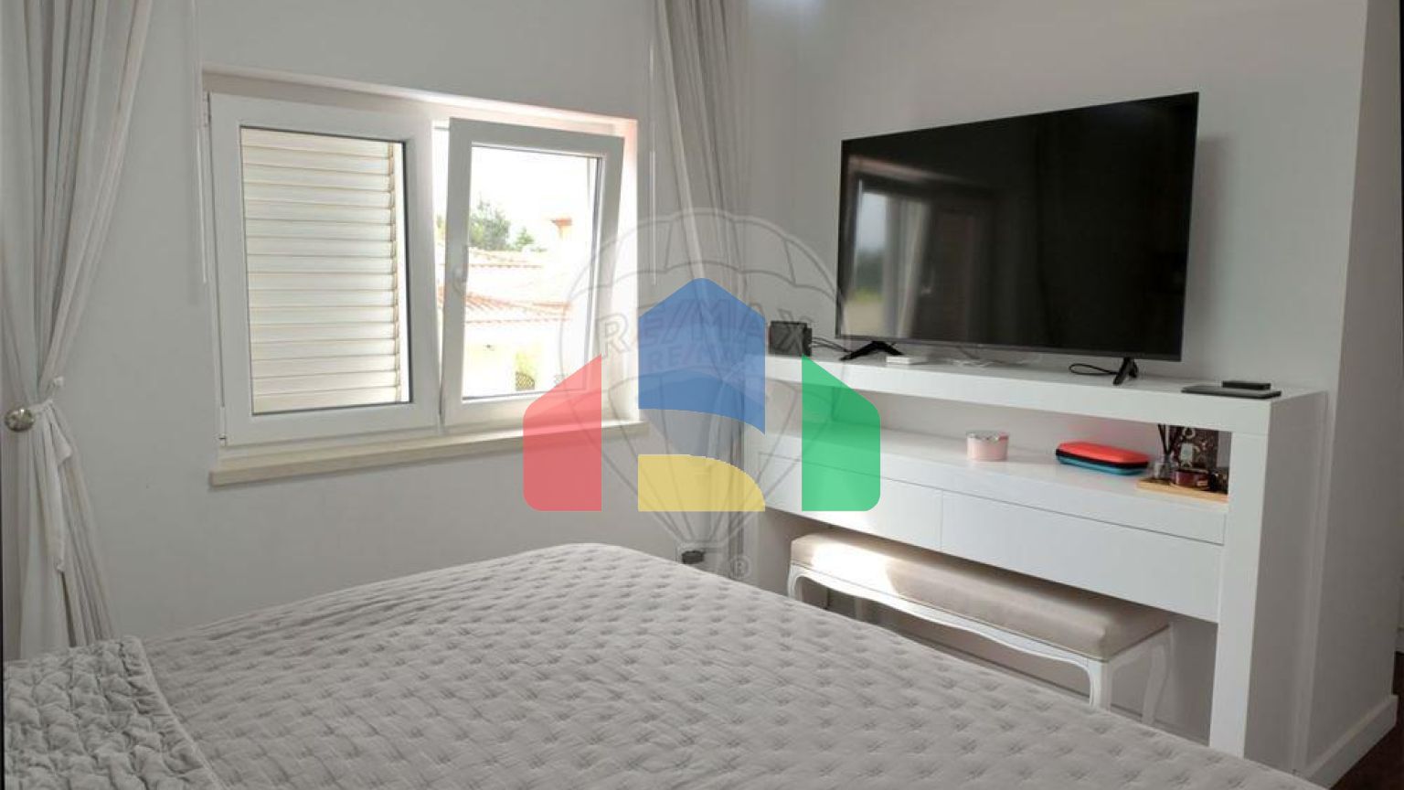 Residential - Single Family Home - T4 - Azeitão (São Lourenço e São Simão), Setubal - PT