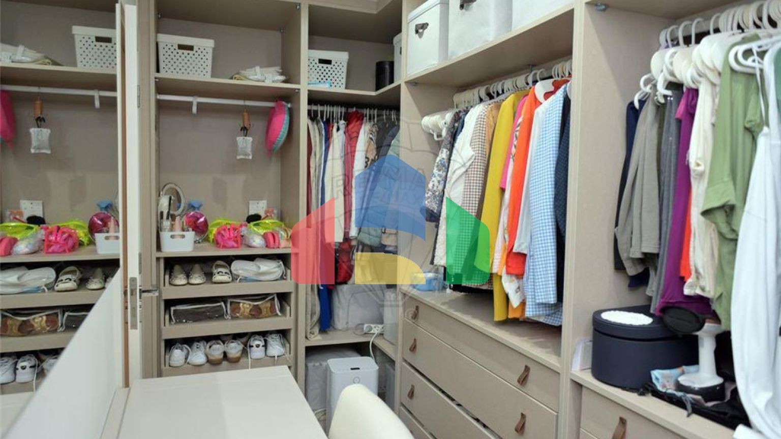 Residential - Single Family Home - T4 - Azeitão (São Lourenço e São Simão), Setubal - PT