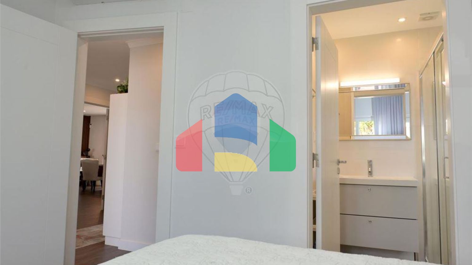 Residential - Single Family Home - T4 - Azeitão (São Lourenço e São Simão), Setubal - PT