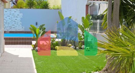 Residential - Single Family Home - T4 - Azeitão (São Lourenço e São Simão), Setubal - PT