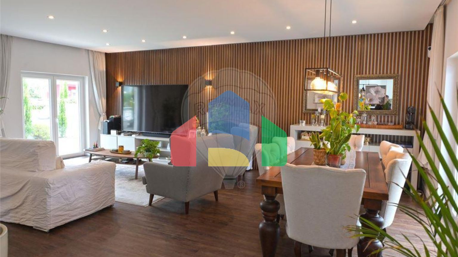 Residential - Single Family Home - T4 - Azeitão (São Lourenço e São Simão), Setubal - PT