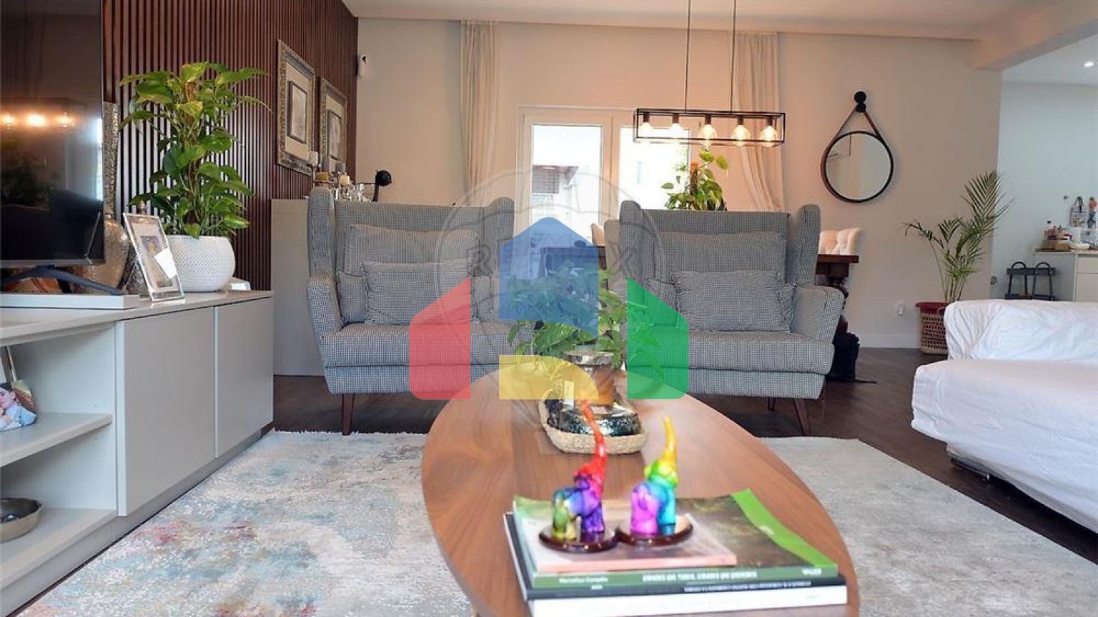 Residential - Single Family Home - T4 - Azeitão (São Lourenço e São Simão), Setubal - PT