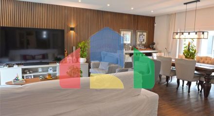 Residential - Single Family Home - T4 - Azeitão (São Lourenço e São Simão), Setubal - PT