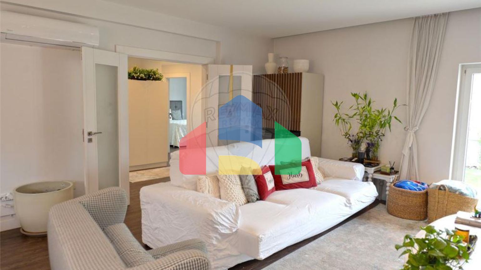 Residential - Single Family Home - T4 - Azeitão (São Lourenço e São Simão), Setubal - PT