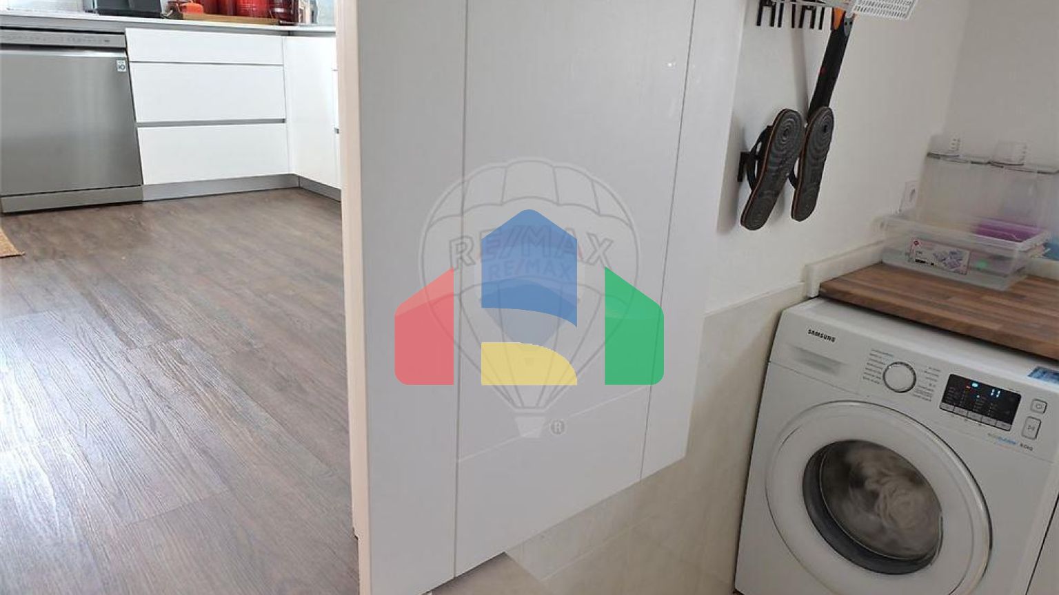 Residential - Single Family Home - T4 - Azeitão (São Lourenço e São Simão), Setubal - PT