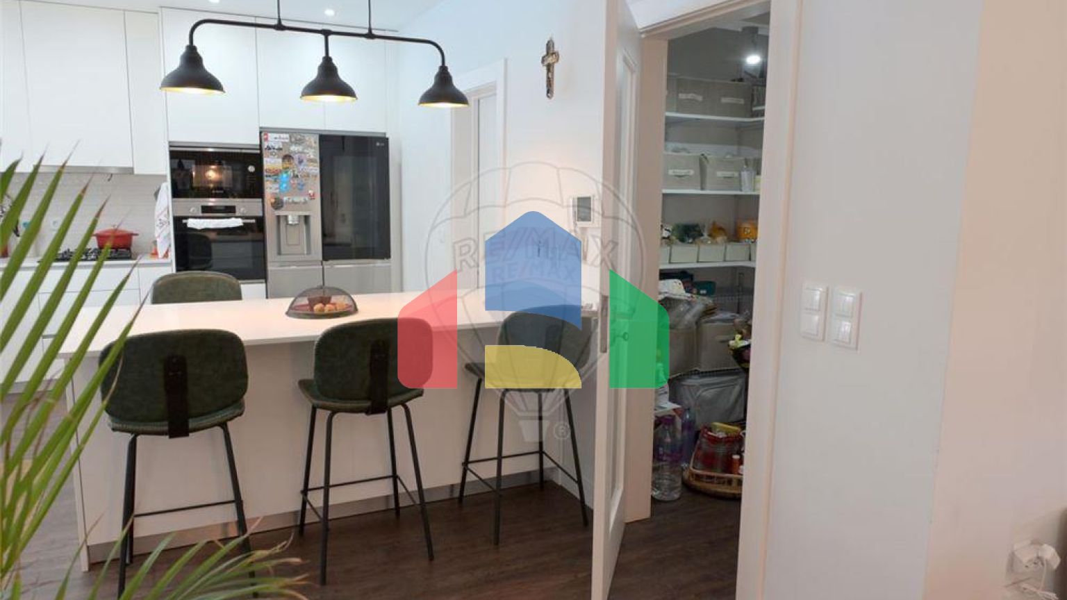 Residential - Single Family Home - T4 - Azeitão (São Lourenço e São Simão), Setubal - PT