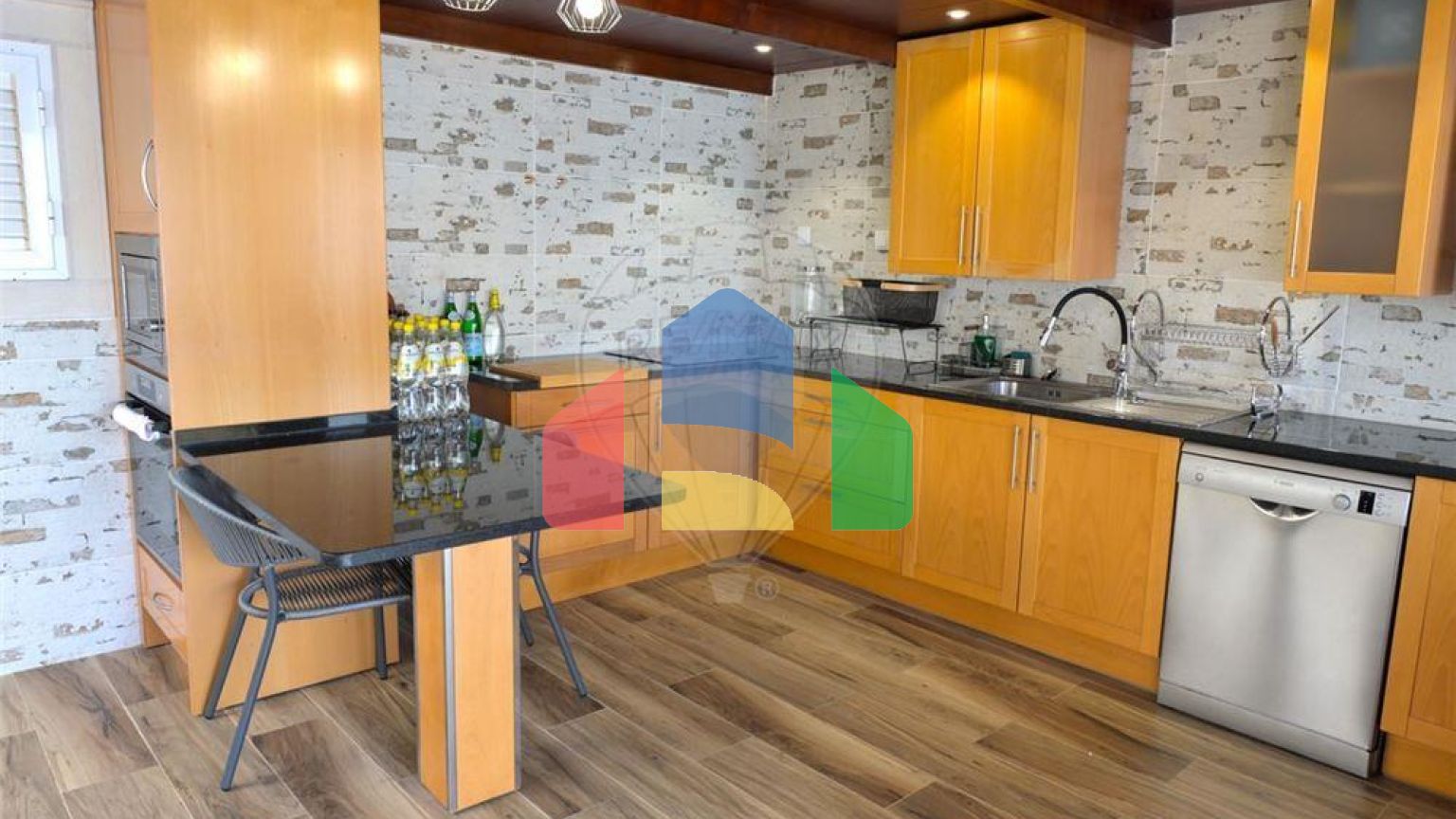 Residential - Single Family Home - T4 - Azeitão (São Lourenço e São Simão), Setubal - PT