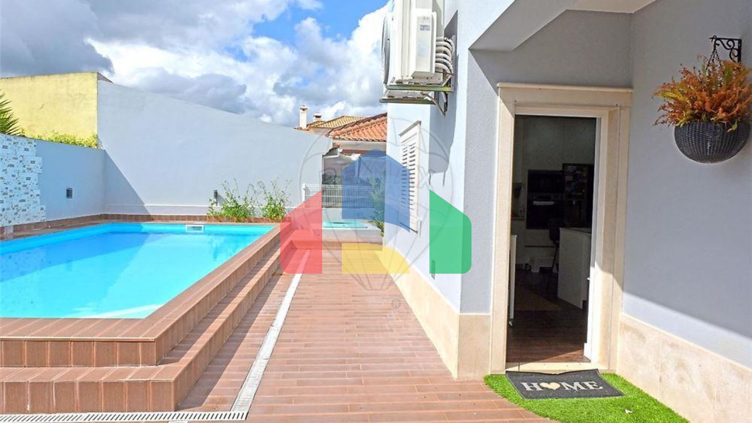 Residential - Single Family Home - T4 - Azeitão (São Lourenço e São Simão), Setubal - PT