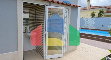 Residential - Single Family Home - T4 - Azeitão (São Lourenço e São Simão), Setubal - PT