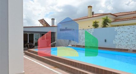 Residential - Single Family Home - T4 - Azeitão (São Lourenço e São Simão), Setubal - PT