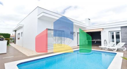 Residential - Single Family Home - T3 - Azeitão (São Lourenço e São Simão), Setubal - PT