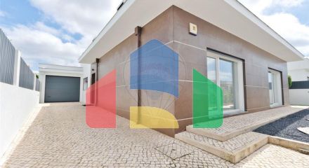 Residential - Single Family Home - T3 - Azeitão (São Lourenço e São Simão), Setubal - PT