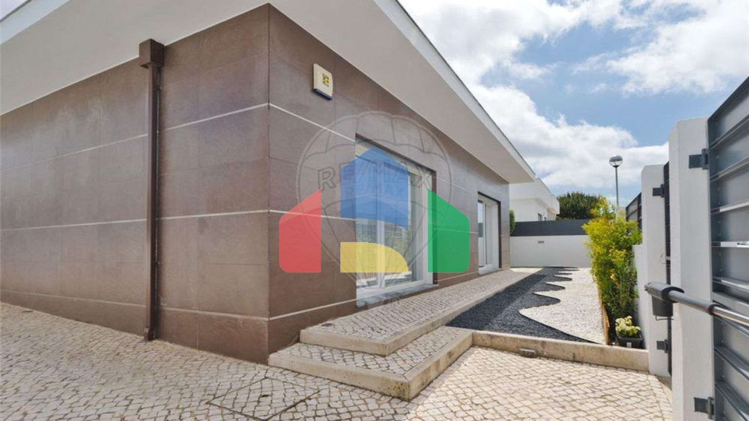 Residential - Single Family Home - T3 - Azeitão (São Lourenço e São Simão), Setubal - PT