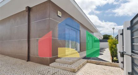 Residential - Single Family Home - T3 - Azeitão (São Lourenço e São Simão), Setubal - PT