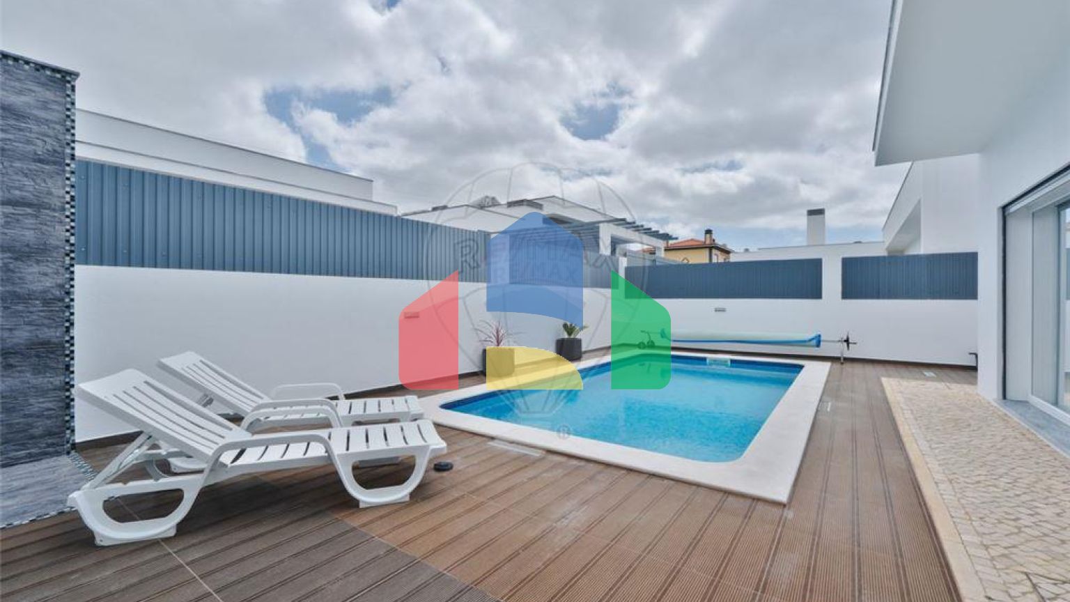 Residential - Single Family Home - T3 - Azeitão (São Lourenço e São Simão), Setubal - PT