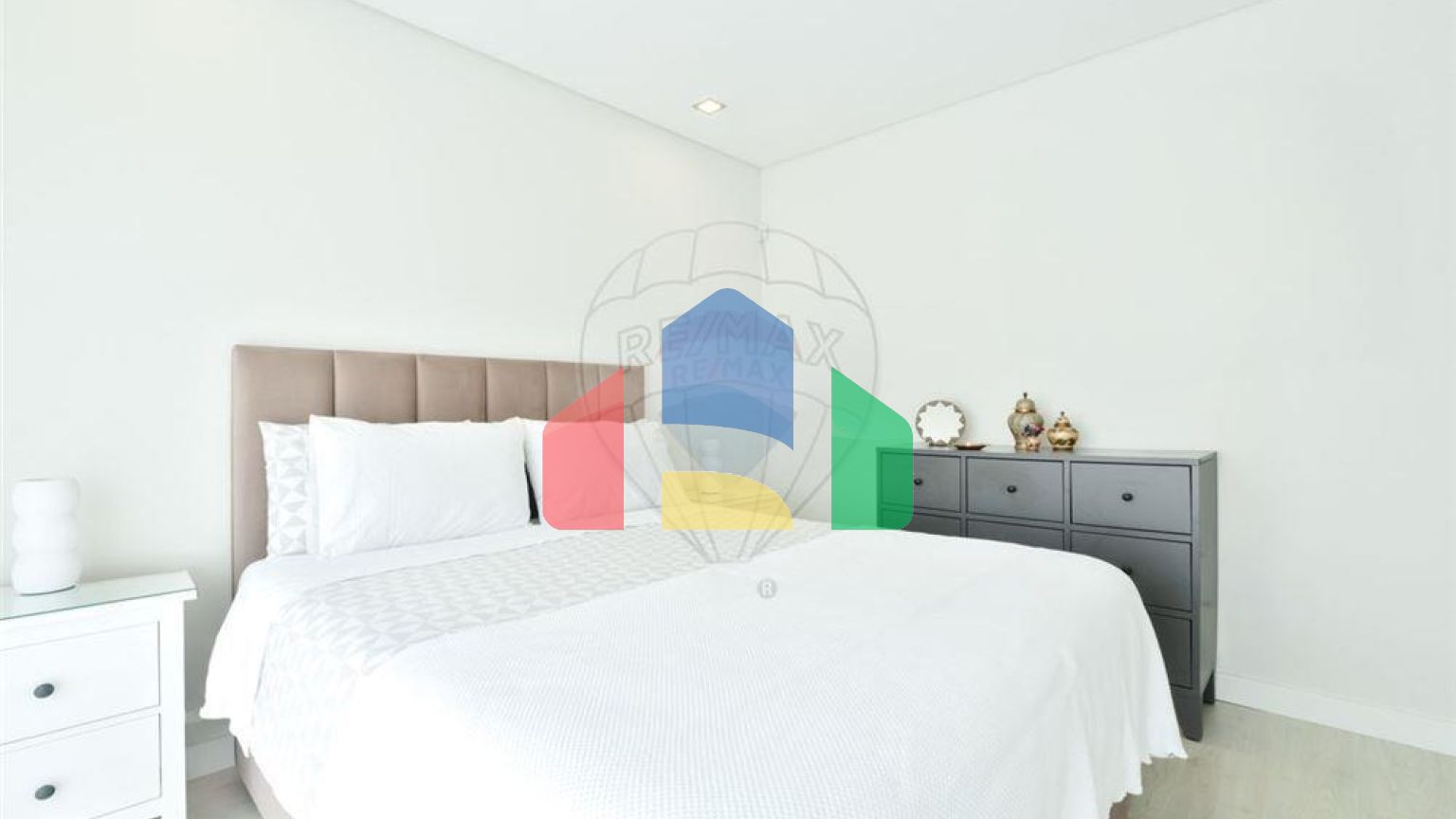 Residential - Single Family Home - T3 - Azeitão (São Lourenço e São Simão), Setubal - PT