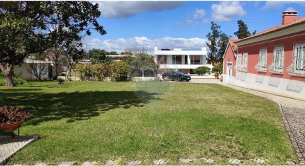 Residential - Single Family Home - T4 - Azeitão (São Lourenço e São Simão), Setubal - PT