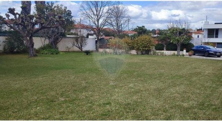 Residential - Single Family Home - T4 - Azeitão (São Lourenço e São Simão), Setubal - PT