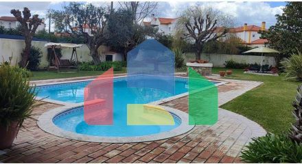 Residential - Single Family Home - T4 - Azeitão (São Lourenço e São Simão), Setubal - PT
