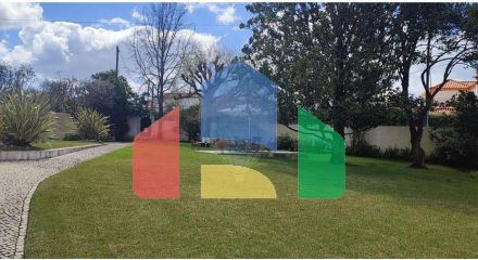 Residential - Single Family Home - T4 - Azeitão (São Lourenço e São Simão), Setubal - PT