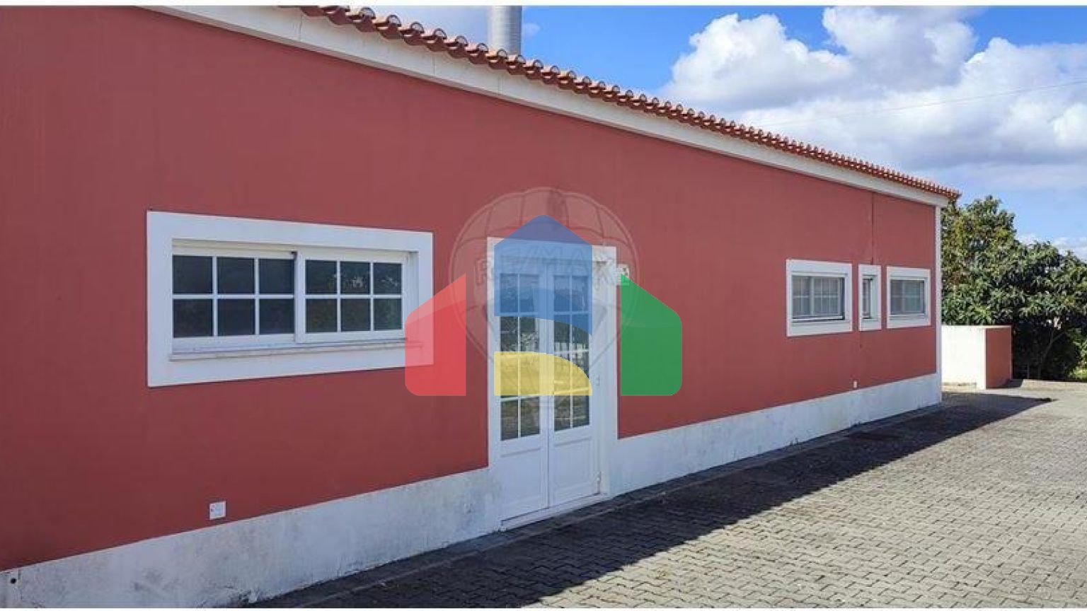 Residential - Single Family Home - T4 - Azeitão (São Lourenço e São Simão), Setubal - PT
