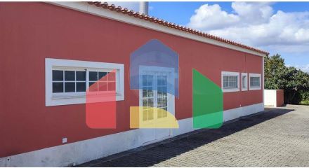 Residential - Single Family Home - T4 - Azeitão (São Lourenço e São Simão), Setubal - PT