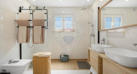 Residential - Single Family Home - T3 - Azeitão (São Lourenço e São Simão), Setubal - PT