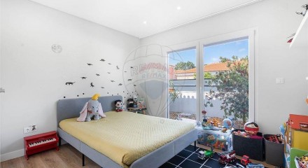 Residential - Single Family Home - T3 - Azeitão (São Lourenço e São Simão), Setubal - PT