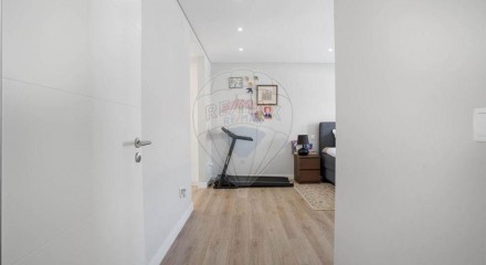 Residential - Single Family Home - T3 - Azeitão (São Lourenço e São Simão), Setubal - PT