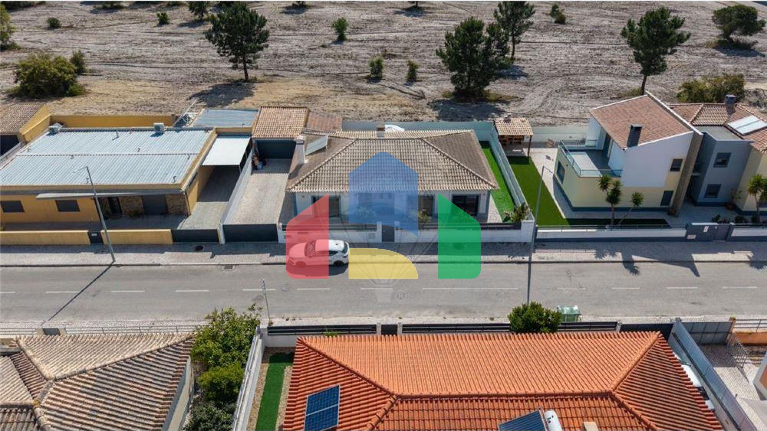 Residential - Single Family Home - T3 - Azeitão (São Lourenço e São Simão), Setubal - PT