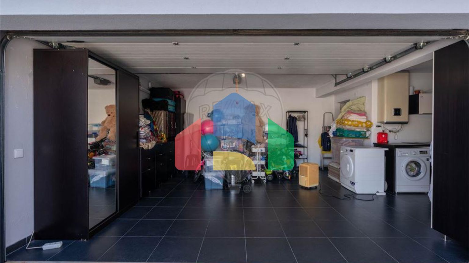 Residential - Single Family Home - T3 - Azeitão (São Lourenço e São Simão), Setubal - PT