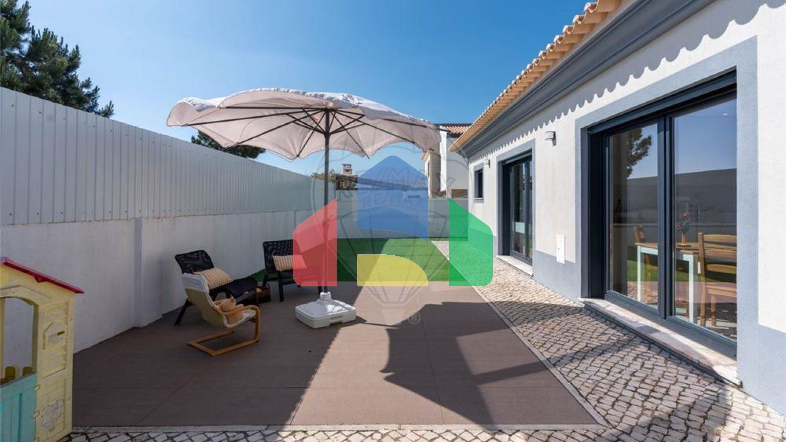 Residential - Single Family Home - T3 - Azeitão (São Lourenço e São Simão), Setubal - PT