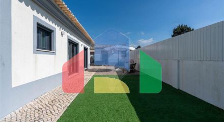 Residential - Single Family Home - T3 - Azeitão (São Lourenço e São Simão), Setubal - PT
