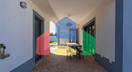 Residential - Single Family Home - T3 - Azeitão (São Lourenço e São Simão), Setubal - PT