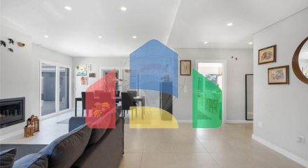 Residential - Single Family Home - T3 - Azeitão (São Lourenço e São Simão), Setubal - PT